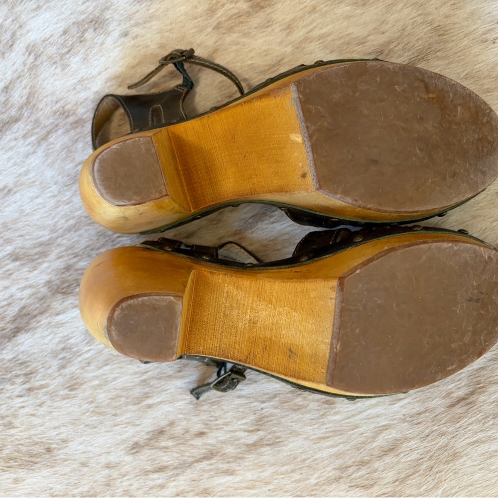 Latigo Women's Brown Leather Woven Sandals 9 - Picture 3 of 6